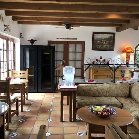 Villa Rosa Inn-3